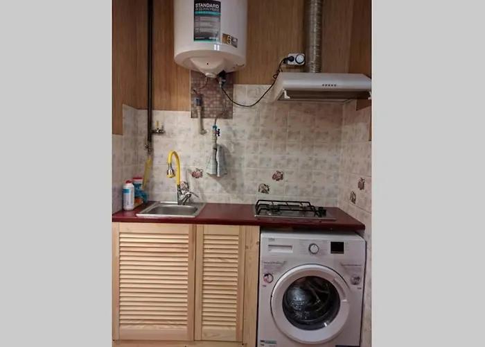 біля залізничного вокзалу * 利沃夫