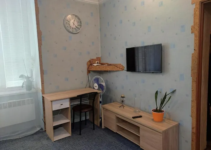 біля залізничного вокзалу * 利沃夫